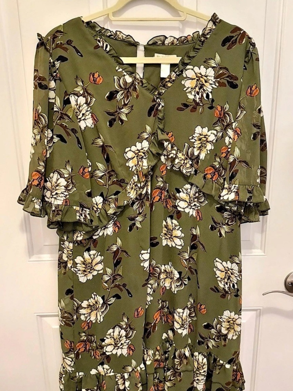 C Floral Ruffle Mini Dress in Green Size XL Like New